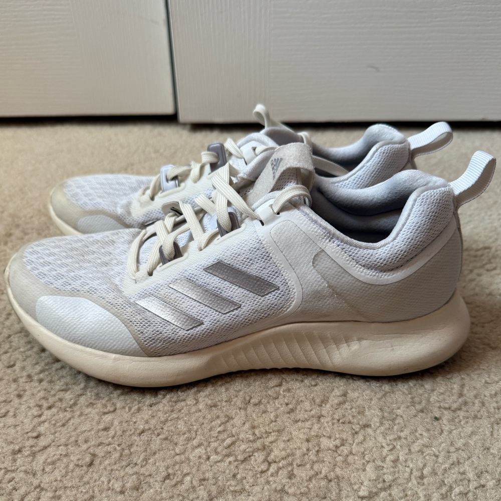 White Adidas Edgebounce 1.5 Running Shoes